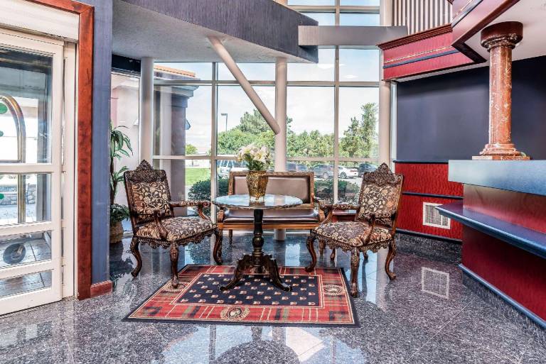 Quality Inn & Suites Albany Airport — photo 3