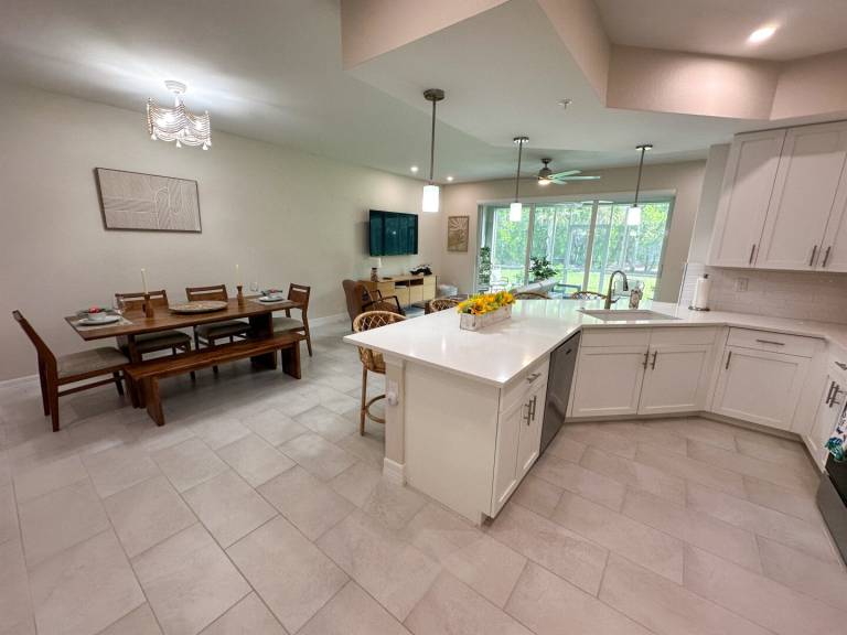 Condo with jacuzzi & private pool | Pet-friendly — photo 2