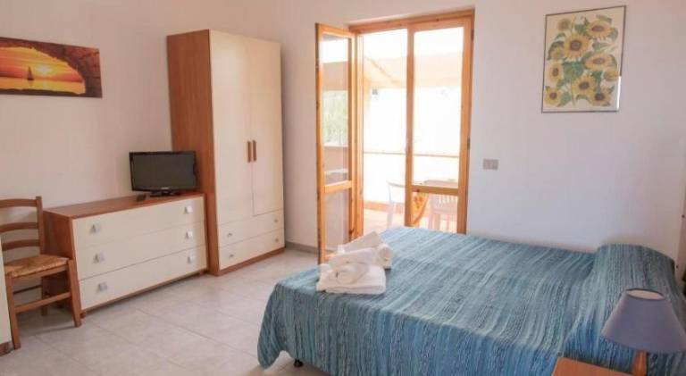 Apartment with 1 room for 3 persons — photo 2