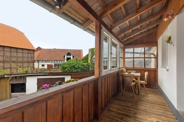 Apartment 'Sonnenblume' with Balcony and Wi-Fi in Kassel