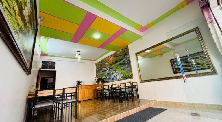 Serviced apartment with yard & patio | Dogs allowed — photo 2