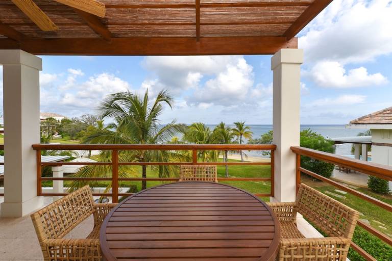 Resort  Pristine Bay