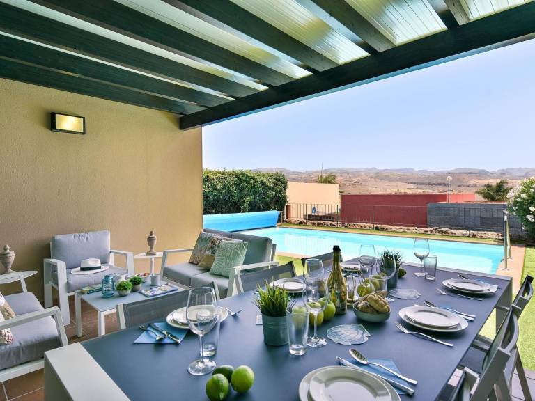 Fully equipped house with patio, barbeque & private pool | Mountain view | Pets are welcome — photo 2