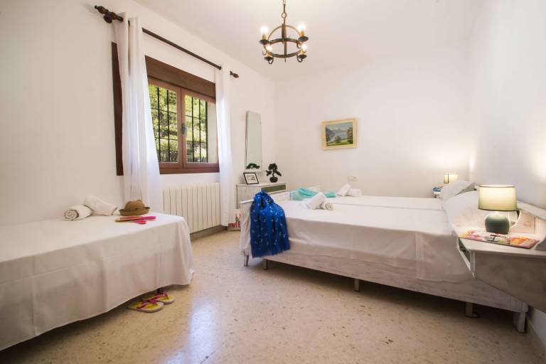 Fully equipped villa with private pool, garden & terrace | Pets allowed — photo 3