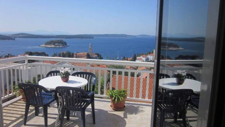 Ferienwohnung  Hvar