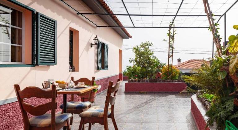House with terrace, barbeque & yard | Good for workation | Pets are welcome — photo 4