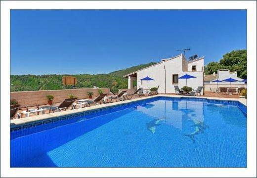 House with terrace, pool & garden in Ronda