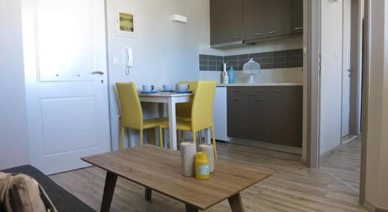 Serviced apartment with garden & terrace | Pet-friendly — photo 4