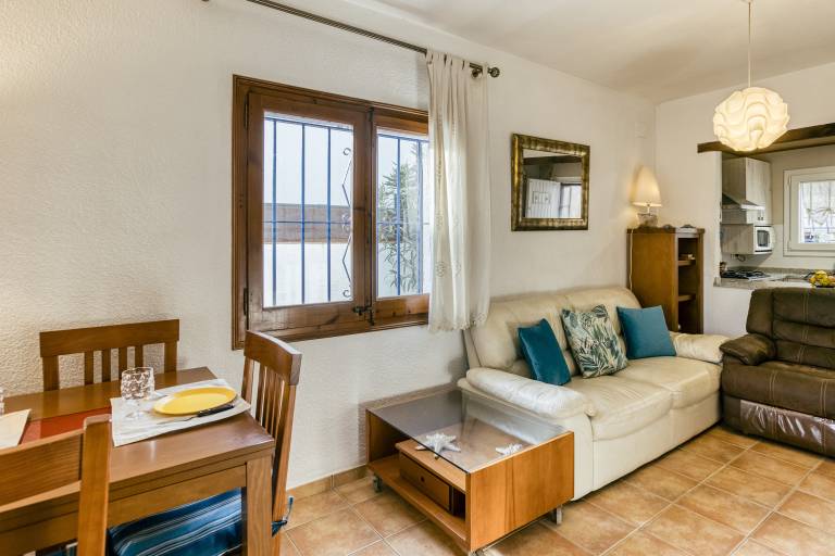 Vacation Home "Villa l'Esquirol" with Private Pool, Garden & Terrace — photo 4
