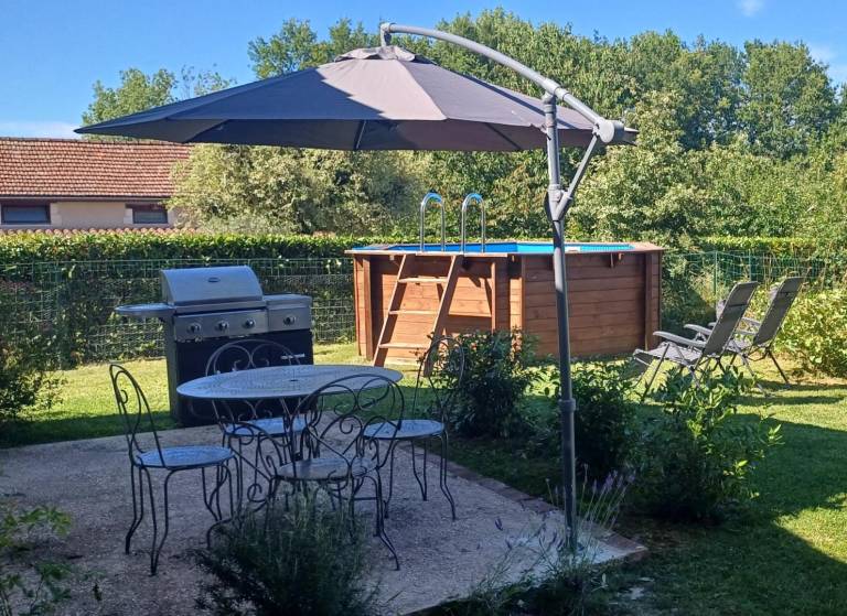 Charming gite with yard, grill & private pool | Pets are welcome — photo 3