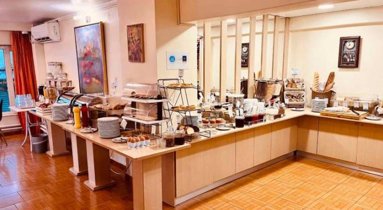 Triton Hotel Piraeus — photo 4