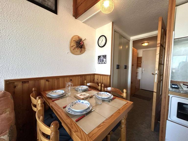 Cozy Studio with Mezzanine, Balcony & Garage, 200m from Beach - Sleeps 4 - Saint-Hilaire-de-Riez — photo 4