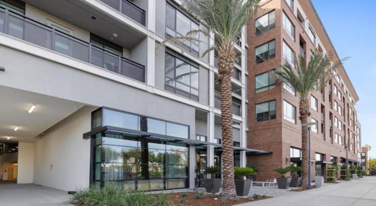 70 m&sup2; Apartment mit Hotelservice