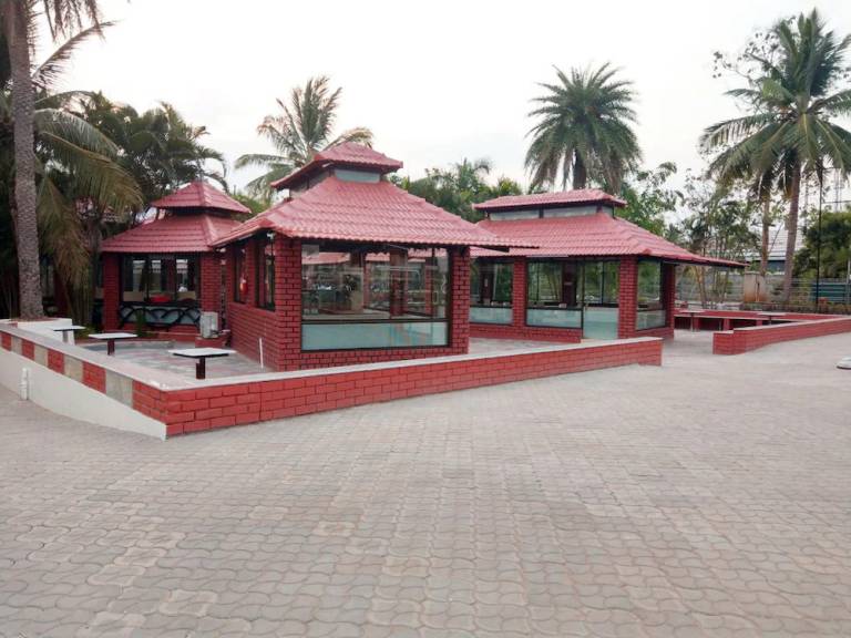 Resort  ECR Beach