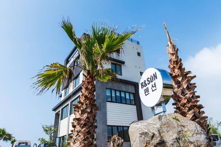B&Sun pension
