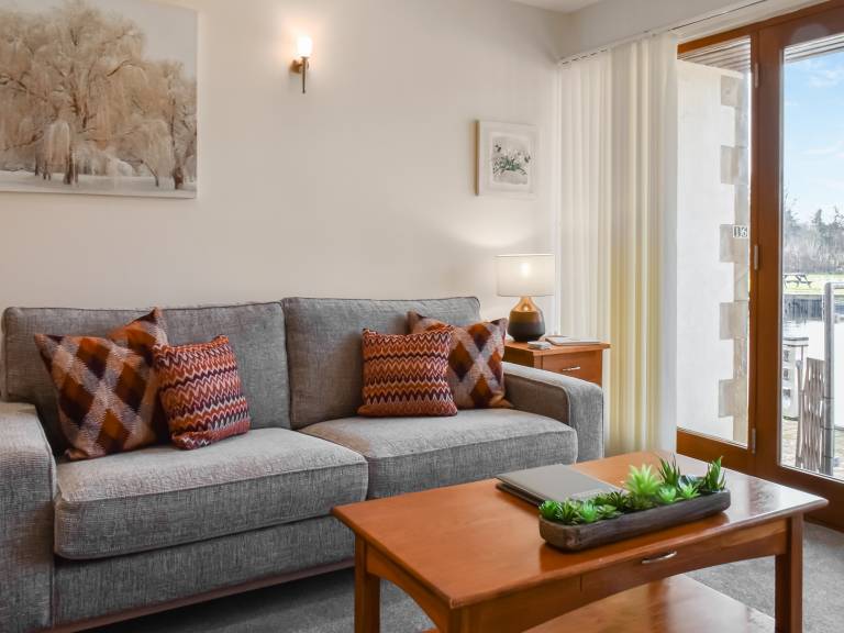 Family-friendly cottage with terrace | River view | Pets are welcome — photo 3