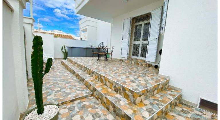 Villa with pool — photo 5