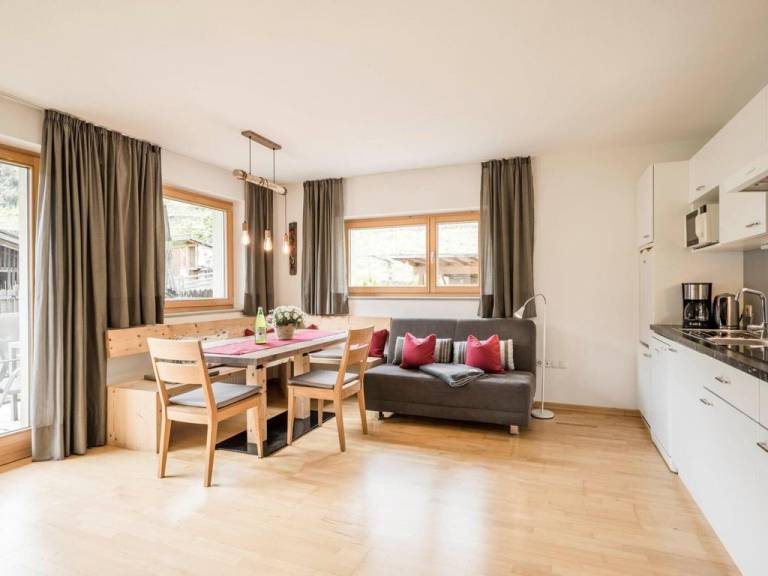 Ferienwohnung in Schrambach, Villnösser Haltestelle f&uuml;r max. 5 Personen