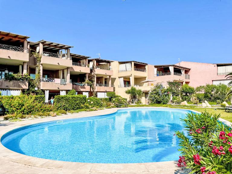 Holiday apartment with pool, garden & patio | Sea view — photo 2