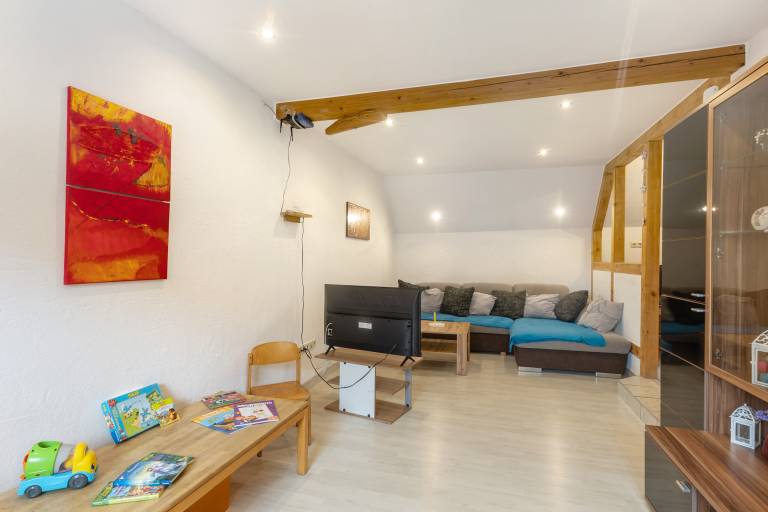 Apartment 'Sonnenblume' with Balcony and Wi-Fi — photo 3