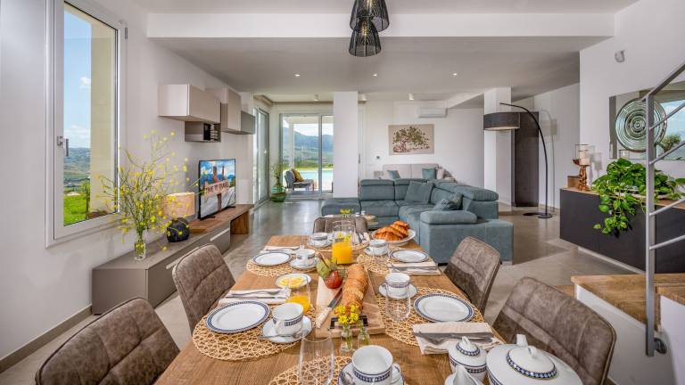 Villa with private pool, barbecue & yard | Mountain view | Perfect for remote work — photo 4