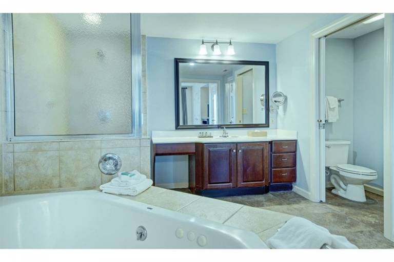 Condo Alexandria