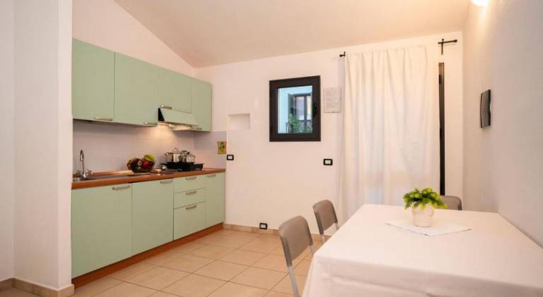 Charming serviced apartment with patio & garden | Pet-friendly — photo 3