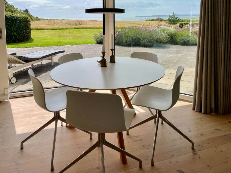 First row beach house with panoramic views — photo 4