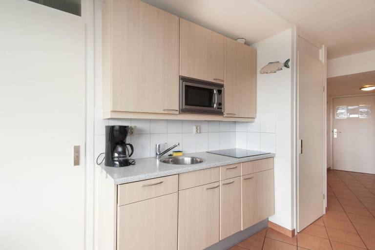 Rental apartment with yard — photo 3