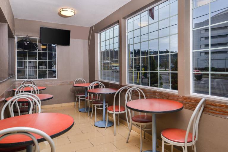 University Inn and Suites Eugene — photo 5