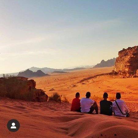 Mobile camping in the desert — photo 5