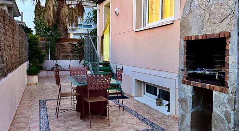 Villa with terrace, garden & BBQ — photo 3