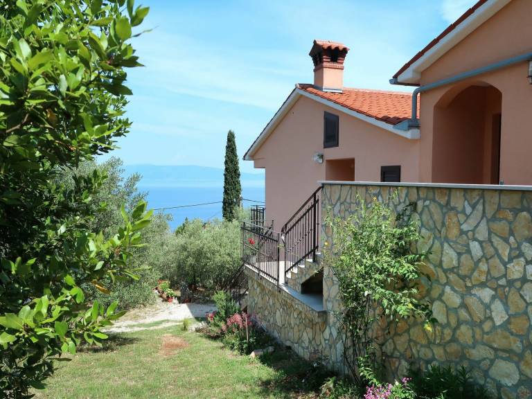 Apartment  Ravni