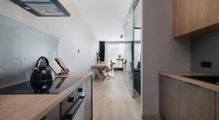 Apartment with pool — photo 2