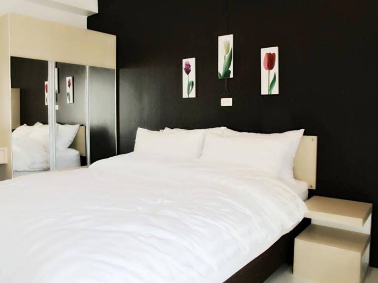 Holiday apartment with barbecue & patio | Pets allowed — photo 4