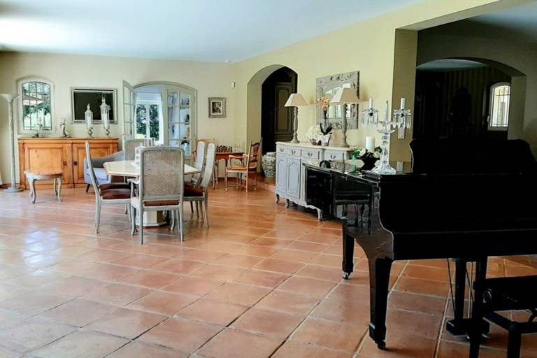 Children-friendly pleasant villa with private pool, yard & patio | Pets allowed — photo 5