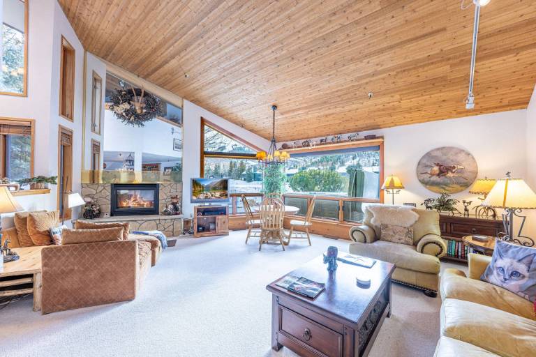 Family-friendly spacious condo with jacuzzi | Water view | Pet-friendly — photo 2