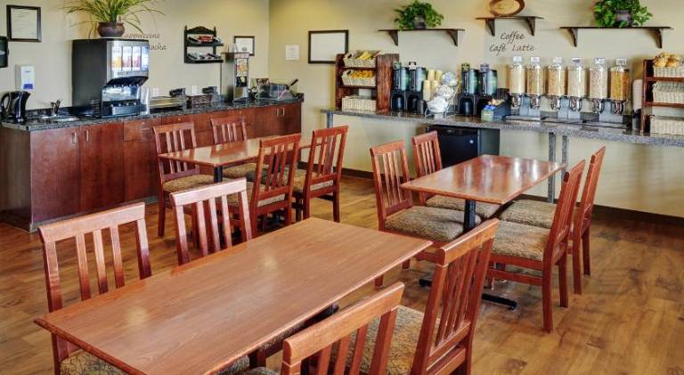 Lakeview Inns & Suites - Slave Lake — photo 4