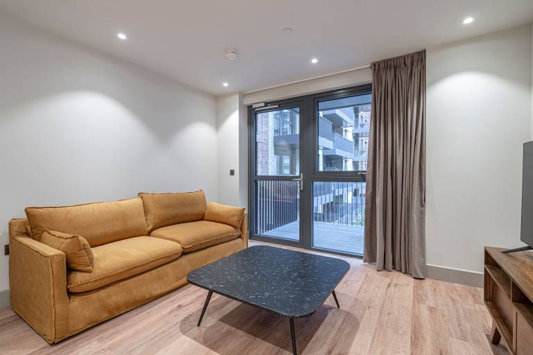 Apartment  Wood Green