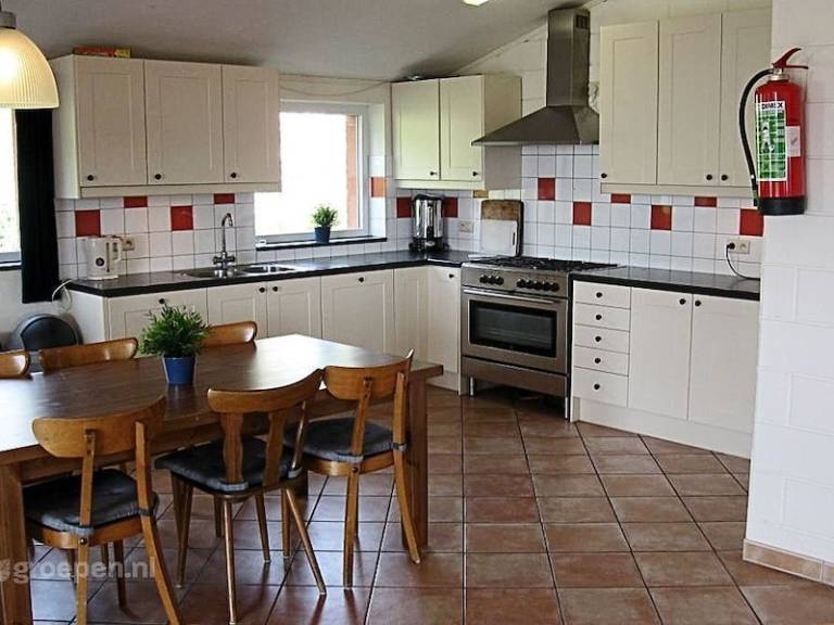 Fully equipped lovely chalet with patio & garden | Dogs allowed — photo 3