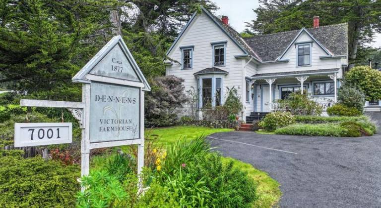 Dennen's Victorian Farmhouse — photo 3