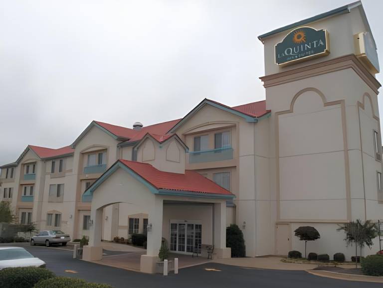 La Quinta Inn & Suites by Wyndham Atlanta South - Newnan in Newnan, GA