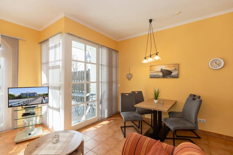 Schöne Ferienwohnung an der Ostsee mit Sonnenterrasse - nur 20 m zum Sandstrand! — photo 3