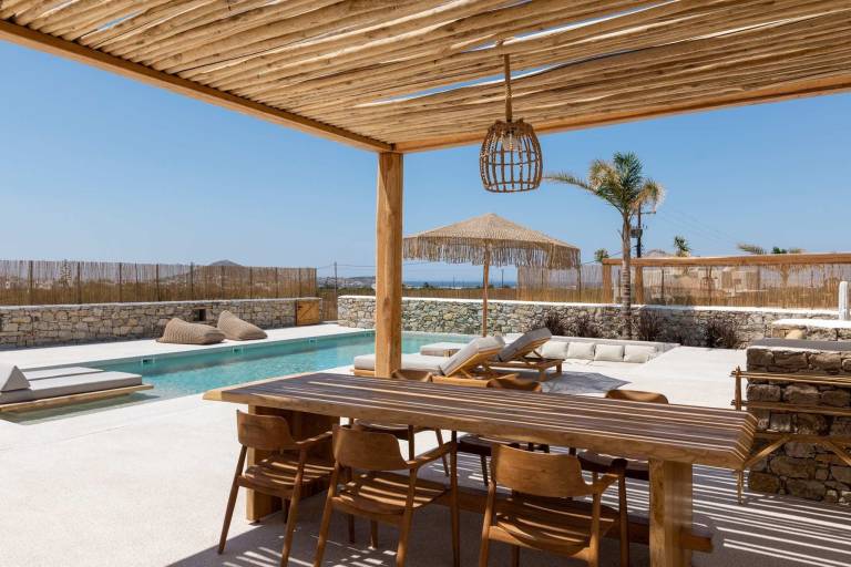 Family-friendly villa with fast internet & private pool | Water view | Dogs allowed — photo 3