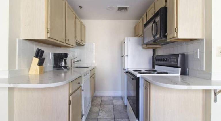 Elegant 2 bed 2 bath furnished apartment in FiDi — photo 5