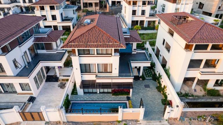 Vacation home with garden, grill & pool | Water view | Good for workation | Dogs allowed in Ha Long