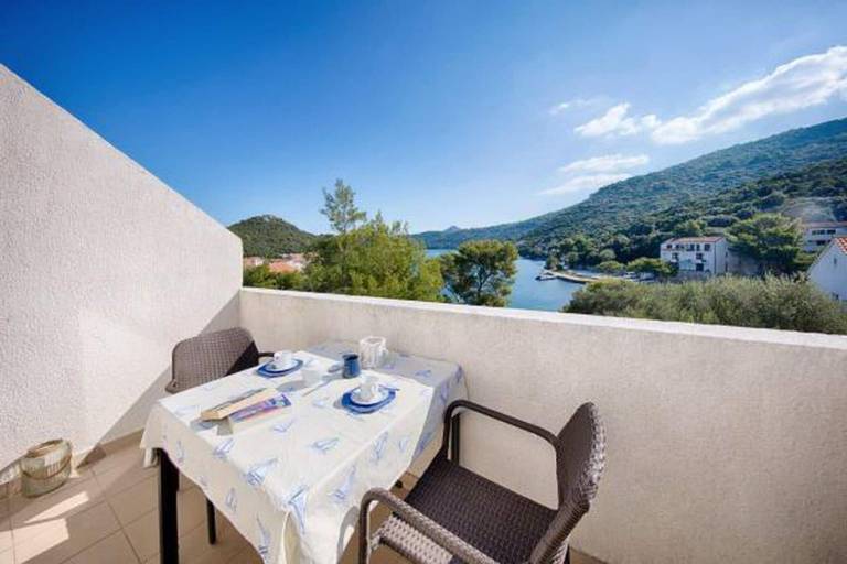 Apartament Uble