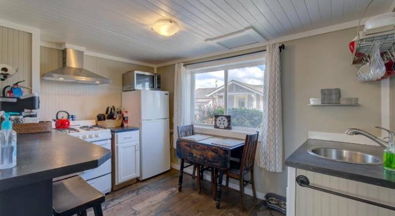 Serviced apartment with yard & terrace | Next to the beach | Pets are welcome — photo 3