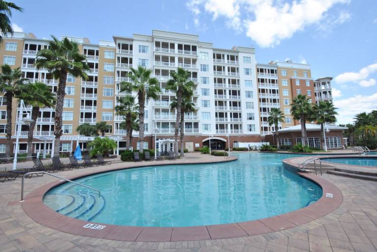 Condo Upper Grand Lagoon