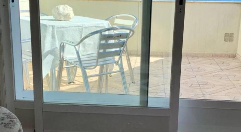 Rental apartment with patio — photo 5